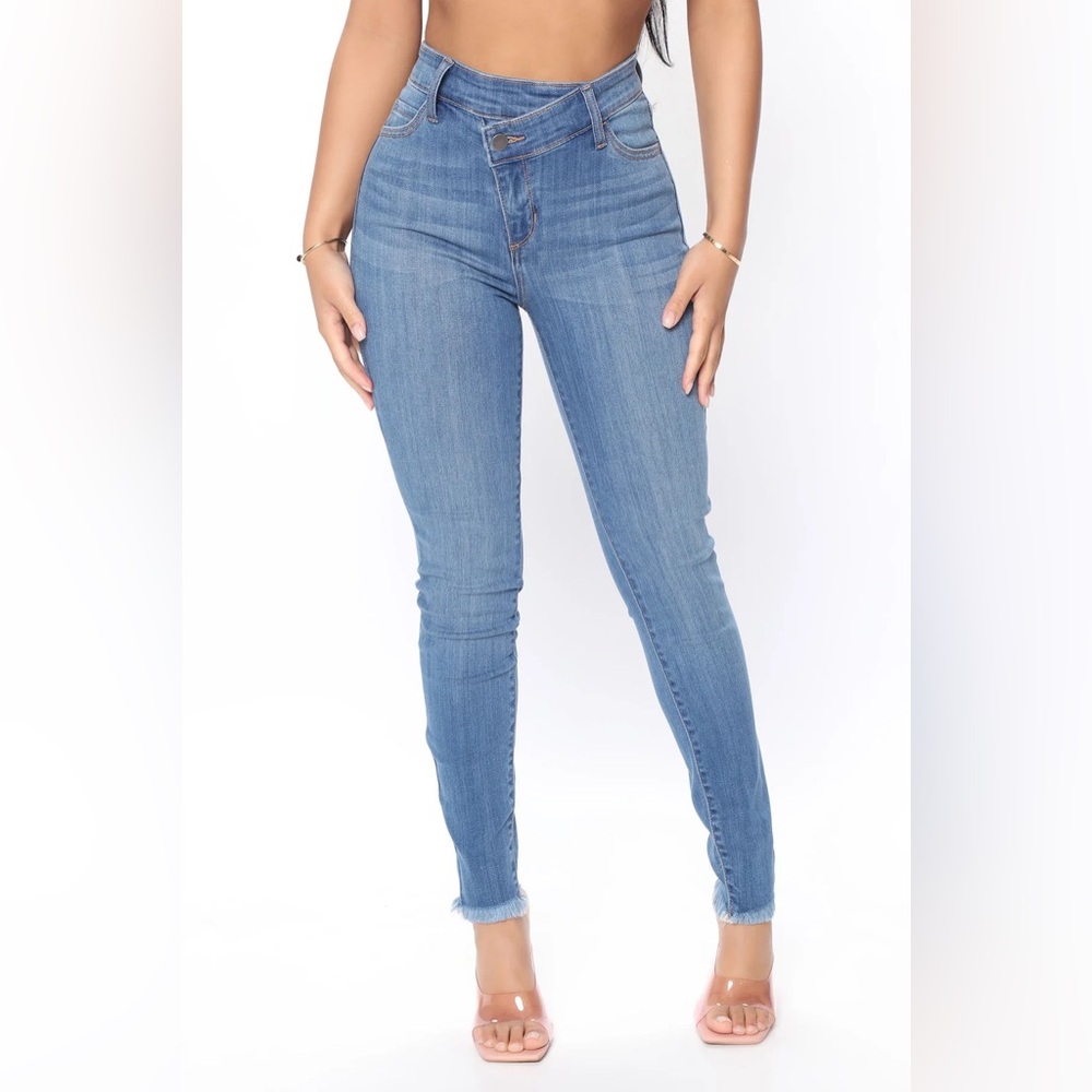 Blue Jeans with Asymmetrical Crossover Waistband (style: Me Once Stretch Skinny)